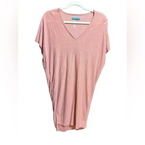 Alice‎ + Olivia Blush Pink Oversized V-Neck Tee Top Soft & Chic Linen Blend Sz L